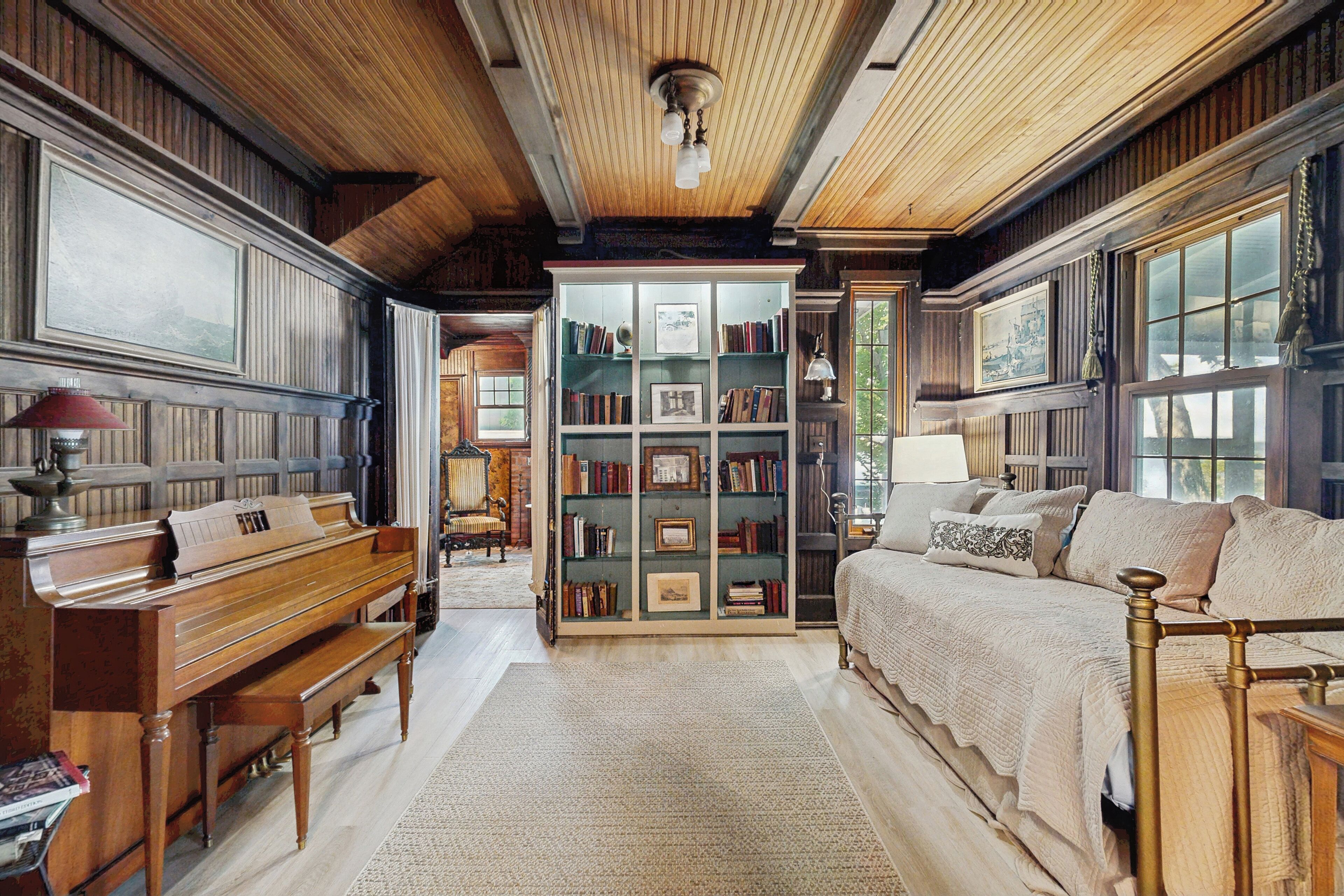 المنشأة من الداخل