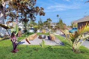 Property grounds - 'Bamboo Hideaway' in Cardiff w/ Outdoor Space (Cardiff)