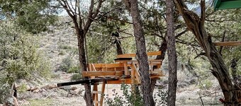 Cool 1BR Near Lake & National Forest w/ TreeHouse