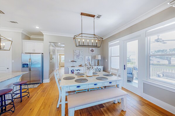 Dining - Custom-Built Beach Retreat w/ Views in Gulfport (Gulfport)