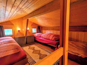 Room - Apartment Ember by Interhome (Fiesch)