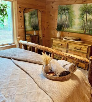 Spa - Mountain Cabin & Creek-Front Nature Retreat – NC (Flat Rock)