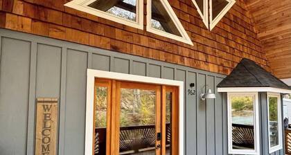 Mountain Cabin & Creek-Front Nature Retreat – NC