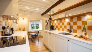 Réfrigérateur, four, plaque de cuisson, lave-vaisselle