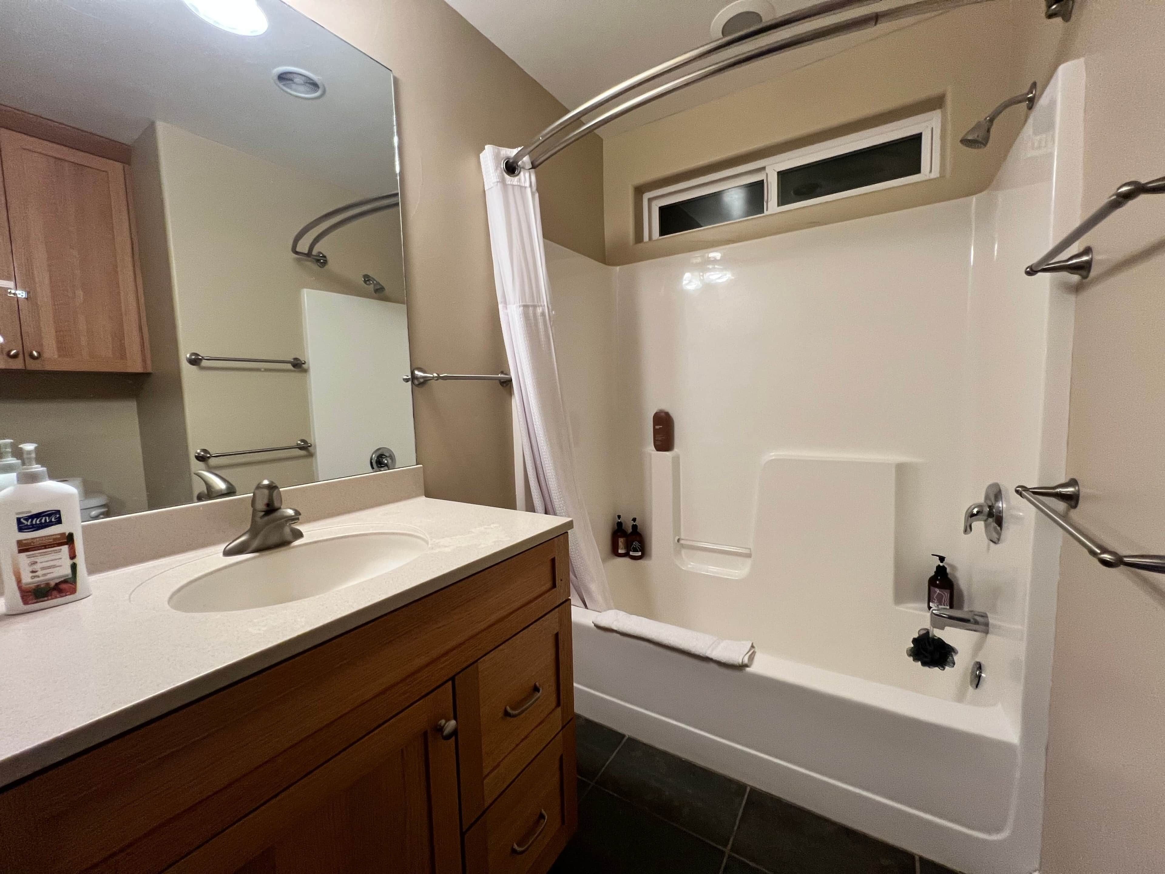 Dusche, Handtücher, Seife, Toilettenpapier