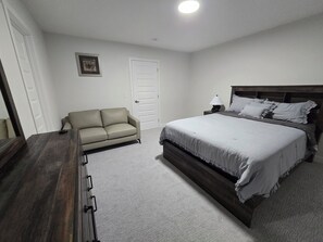 4 soverom, strykejern/-brett og wi-fi (inkludert)