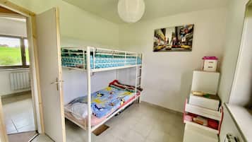 2 bedrooms, desk, iron/ironing board, travel crib