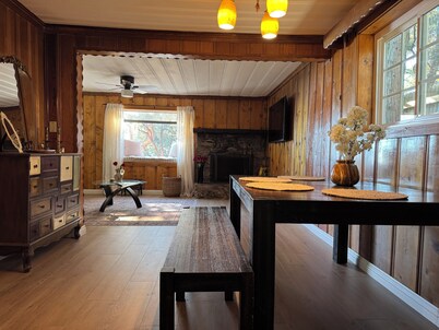 Tranquil 1-bedroom cabin in enchanting Twin Peaks perfect for getaway