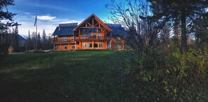 المنشأة من الخارج