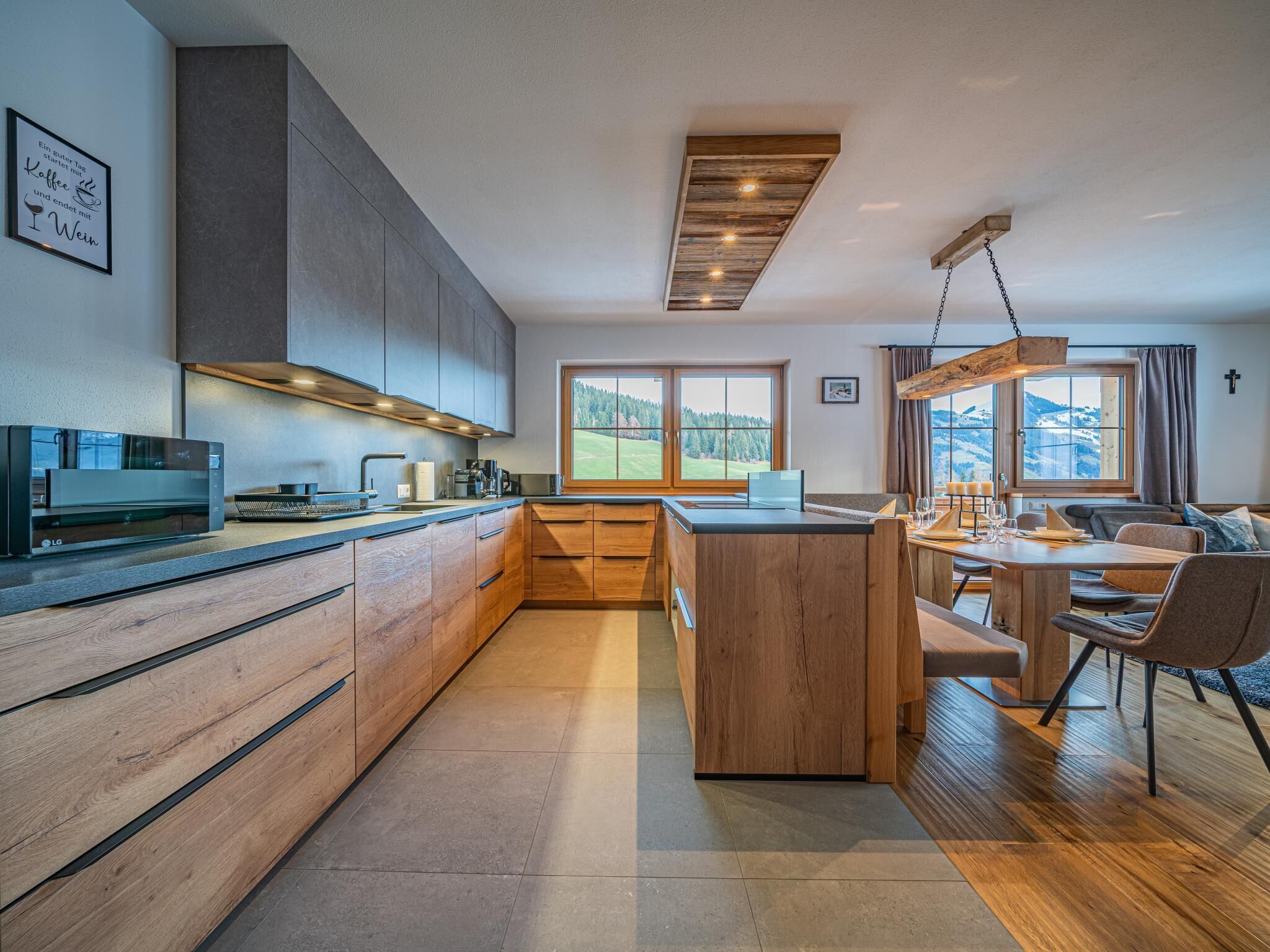 Micro-ondes, four, plaque de cuisson, lave-vaisselle