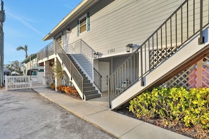 Exterior detail - Anna Maria Island Duplex: Pool, Kitchen, Sun Deck (Holmes Beach)