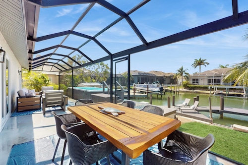 Swim Spa + Dock! Boater's Retreat on Marco Island