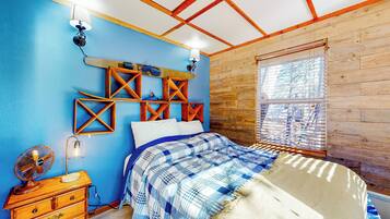 3 dormitorios, cuna de viaje, Internet y ropa de cama