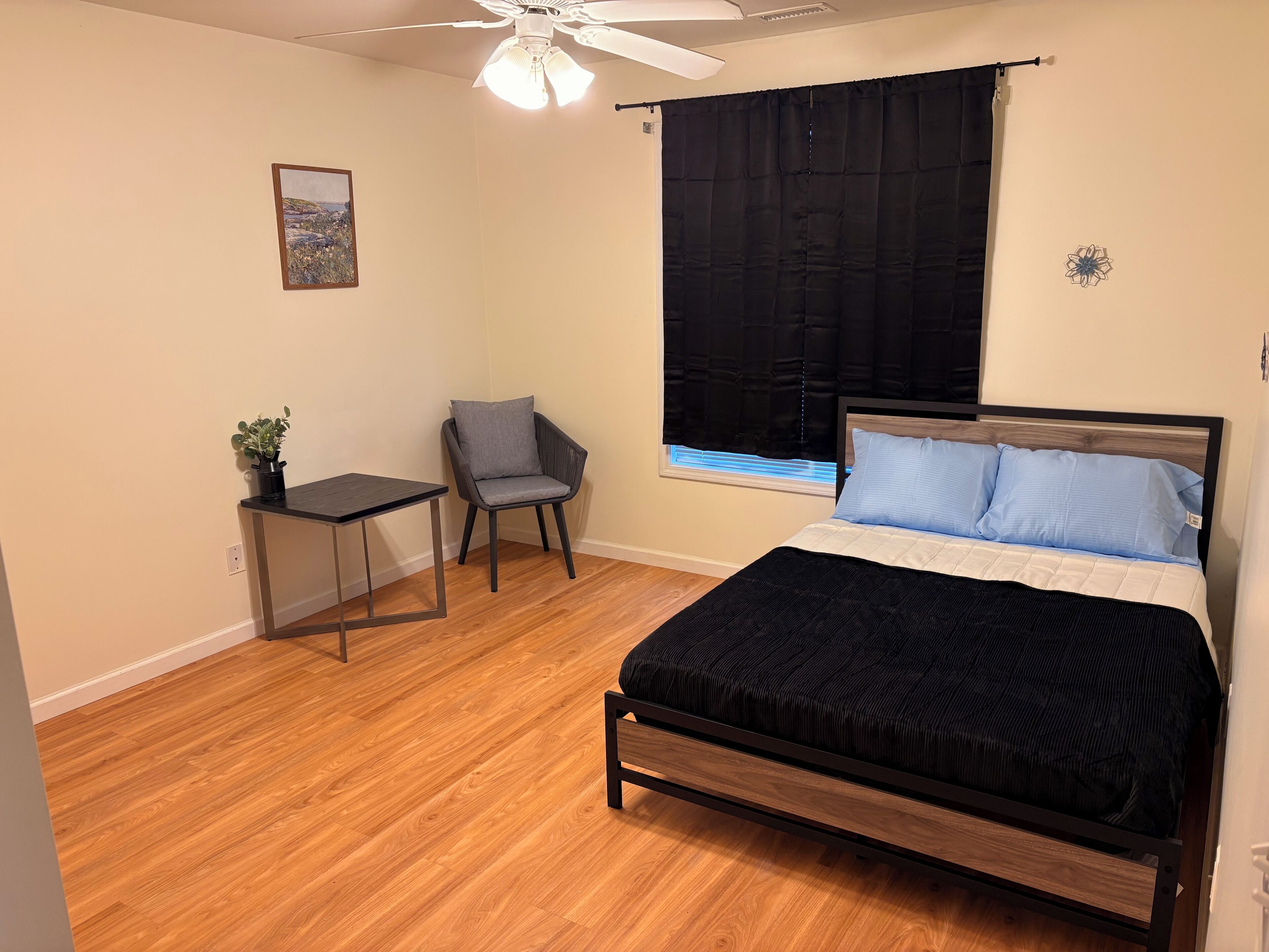 2 bedrooms, WiFi, bed sheets