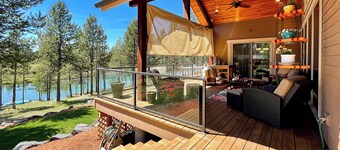 Angler's Oasis! Group-Friendly Deschutes River Gem