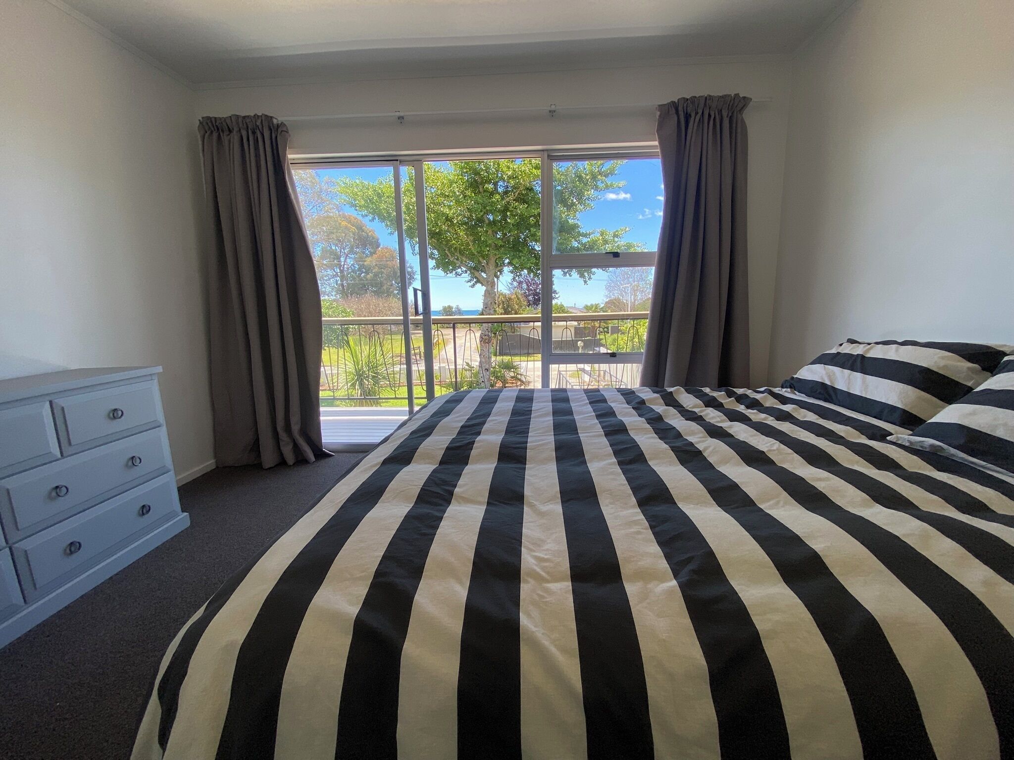 Iron/ironing board, travel cot, free WiFi, bed sheets