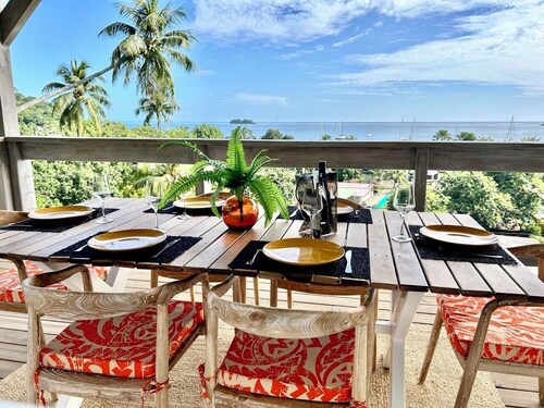 Spacious 3 BR Island Villa w/Pool Fast Wifi-Sleeps 8 Washer & Dryer