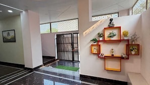Pintu masuk interior