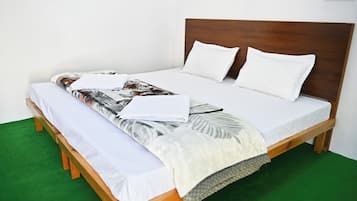 Deluxe Double Room, Mountain View | Free WiFi