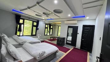 Deluxe Double Room, Mountain View | Soundproofing, iron/ironing board, free WiFi