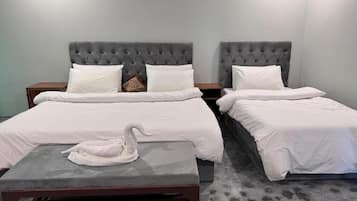 Deluxe Double Room, Mountain View | Soundproofing, iron/ironing board, free WiFi