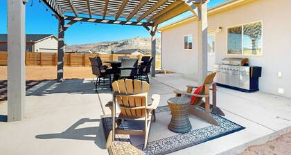 Scenic Home w/ Yard in Big Water, Dogs Welcome!