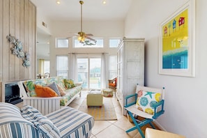TV, DVD player - Walk to the Sand! Ocean-View Galveston Townhome (Galveston)