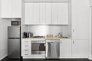 Private kitchen - Paddington Oasis. Terrace + Pool Near Bondi & CBD. (Paddington)