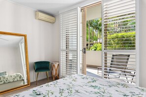 Iron/ironing board, Internet, bed sheets - Paddington Oasis. Terrace + Pool Near Bondi & CBD. (Paddington)