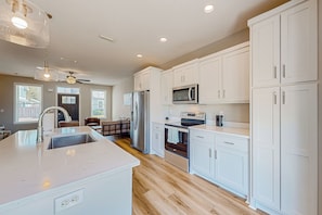 Fridge, microwave, stovetop, dishwasher - Walk to Eats! Family Hideaway 16 Mi to PCB (Panama City)