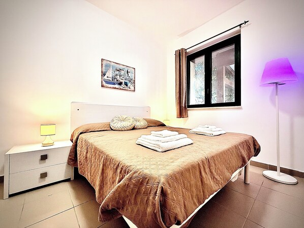 3 bedrooms, iron/ironing board, free WiFi, bed sheets - Pine Beach House - Tourist Village with Pool and Animation (Sicilia)