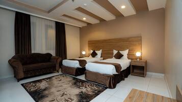Suite | In-room safe, free WiFi, bed sheets, wheelchair access