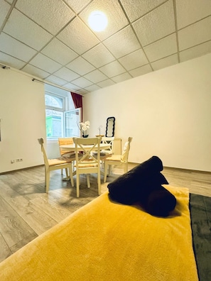 Apartamento básico | Tabla de planchar con plancha y wifi gratis