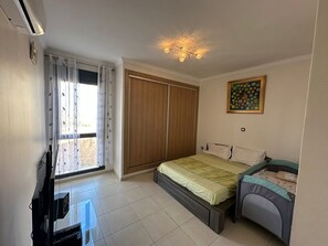 Fer et planche à repasser, Wi-Fi, draps fournis