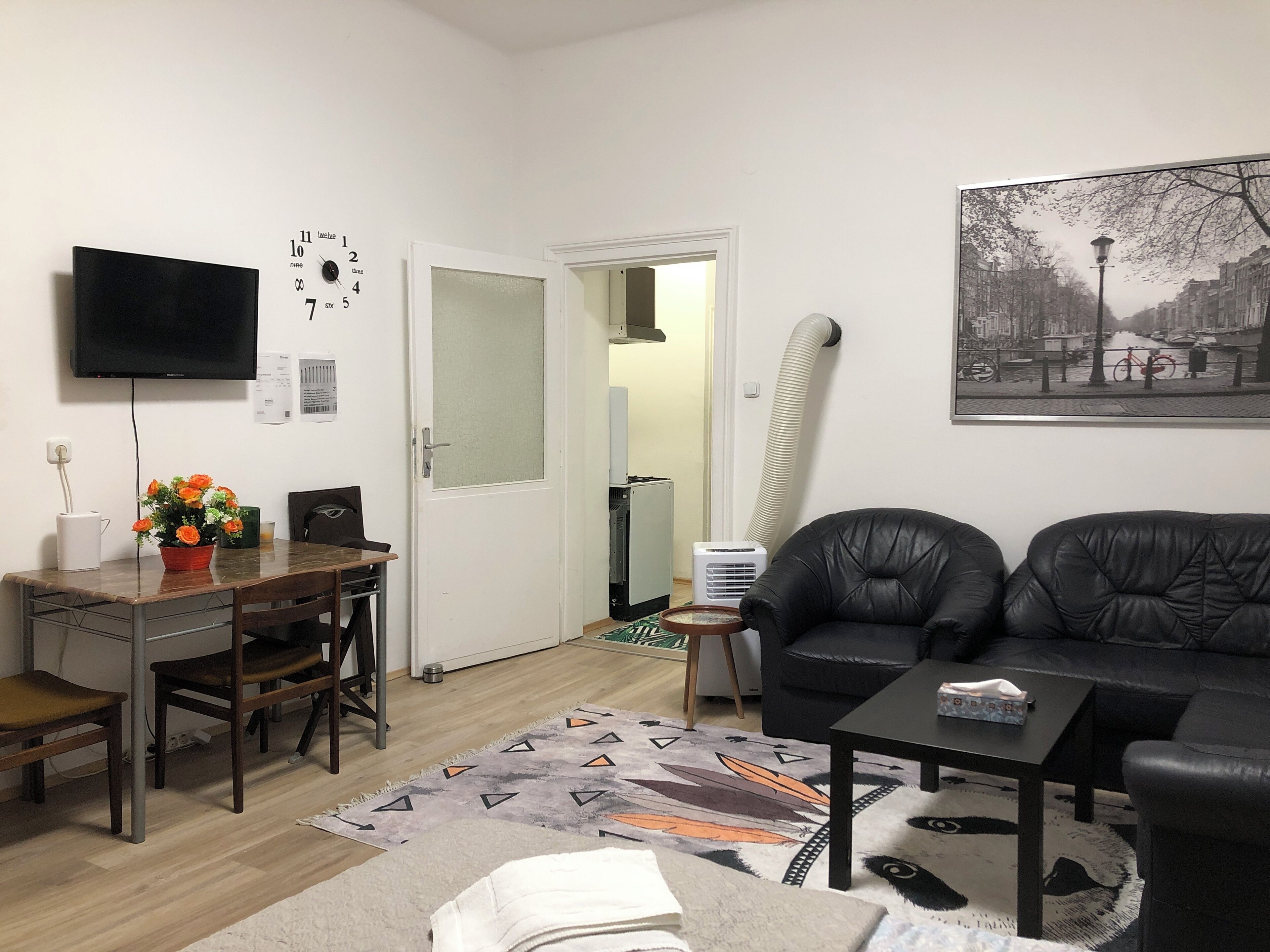 المنشأة من الداخل