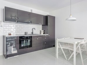 Fridge, dishwasher, cookware/dishes/utensils - Bursztynowe Osiedle by Interhome (Jantar)