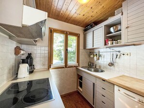 Kühlschrank, Ofen, Geschirrspüler, Kochgeschirr/Geschirr/Besteck
