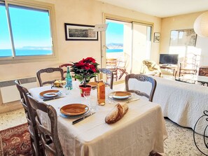 Dining - Baie du Soleil by Interhome (Six Fours)