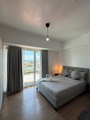 خدمة ا لإنترنت وملاءات أسرّة