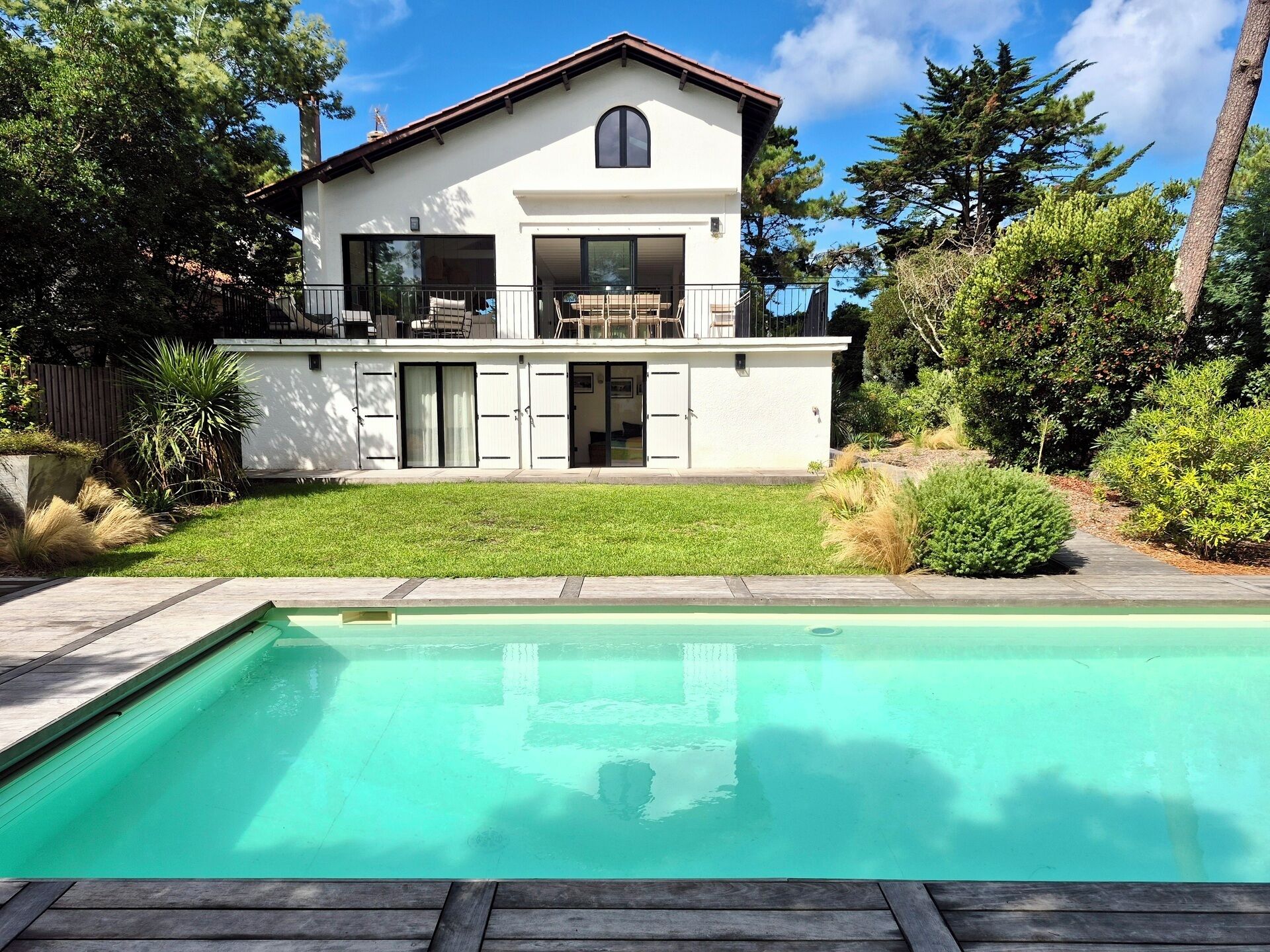 Ulkouima-allas, lämmitetty uima-allas