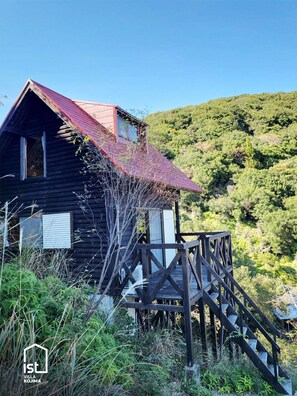 Exterior - Affordable Island Villa with Sea Views Great Value for Couples (Bizen)