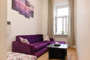 Basic Apartment | Iron/ironing board, free WiFi