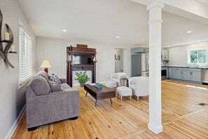 TV - Private Patio & Pond: Serene Black Mountain Escape (Black Mountain)