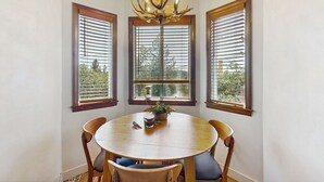 Dining - Boat, Hike, Fish! Summer Cabin Near Lake Arrowhead (Running Springs)