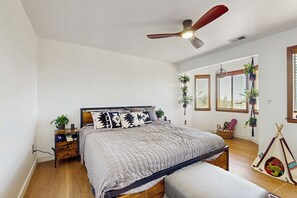 2 Schlafzimmer, Bügeleisen/Bügelbrett, Internetzugang, Bettwäsche