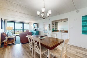 Dining - Resort Perks & Gulf Views: Suntide III - Unit 304 (South Padre Island)