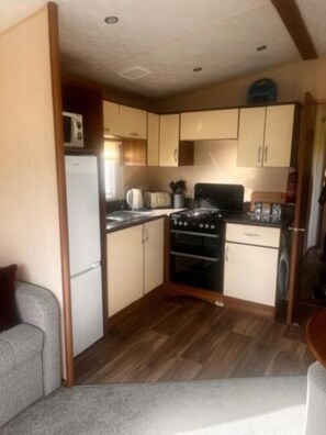 Private kitchen - Your Happy Place - 8 Berth Caravan 5 minutes from lovely sandy beach (Heacham)