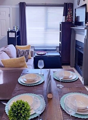 TV, fireplace - Slopeside Loft @ North Creek Resort (The Blue Mountains)