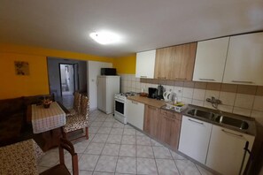 Fridge, microwave, oven, stovetop - One Bedroom Apartment With Terrace (A1) (Kampor)