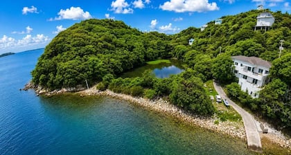 Large Beachfront Island Villa Sleeps 12 Ideal for Families and Groups